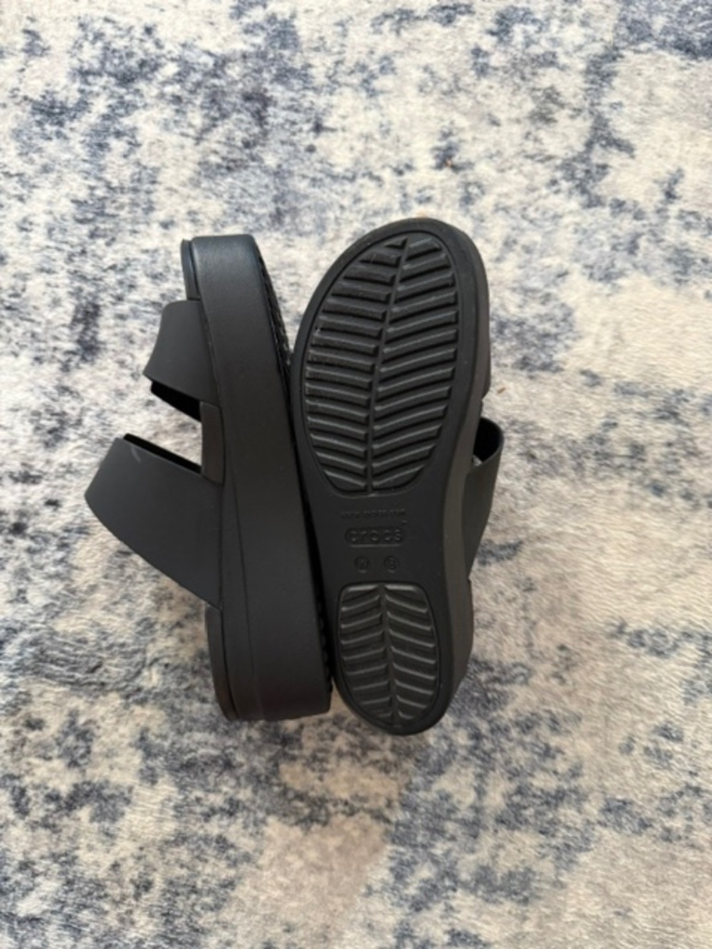 Crocs Brooklyn Low Wedge - Like New - Picture 2 of 2